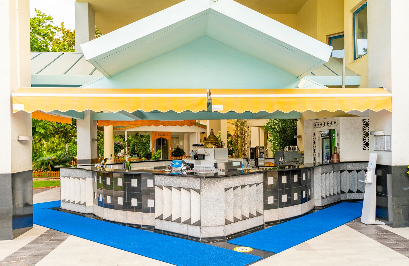 Queen-s-Park-Le-Jardin-Bar-13