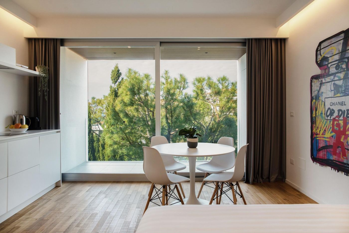 Marina-Gardens-Boutique---Suites-Room-7