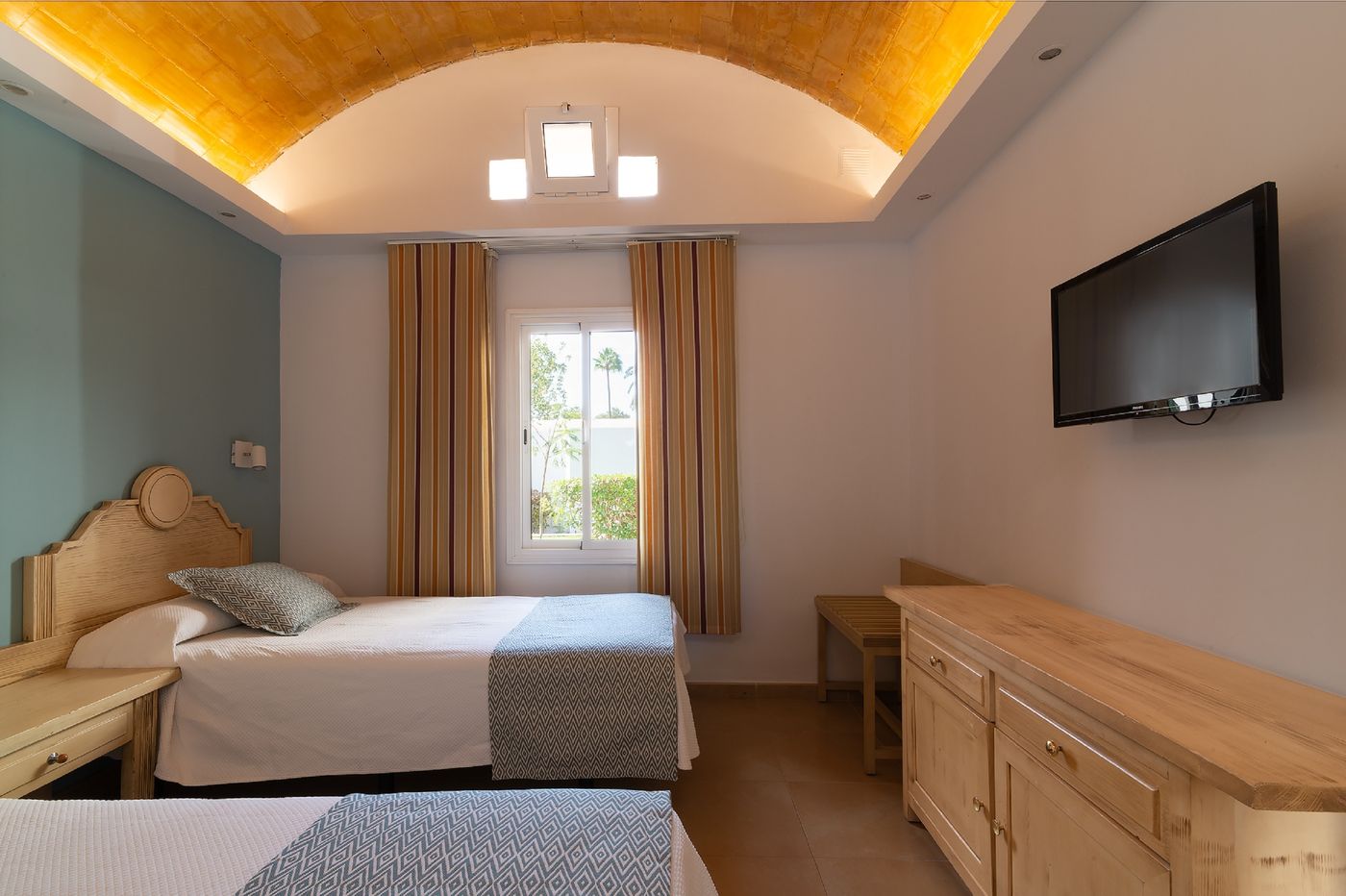 Cordial-Biarritz-Room-20