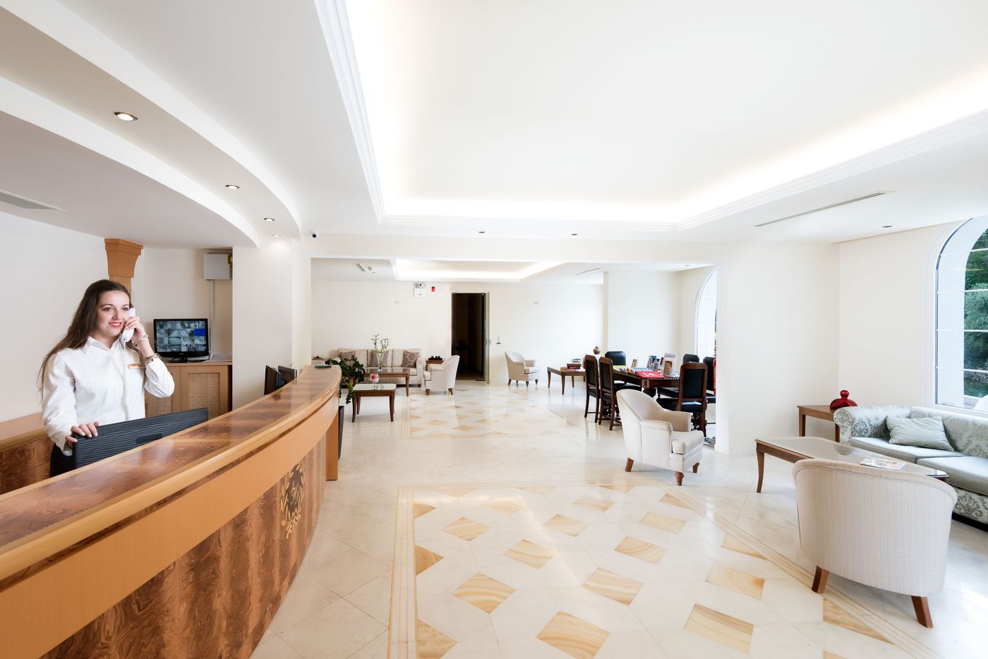 Avalon-Hotel-Lobby-37