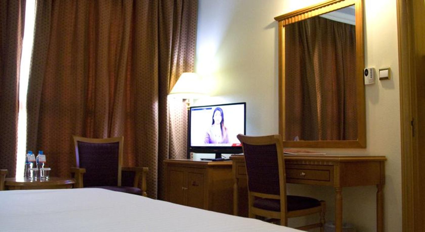 Swiss International Palace Hotel Manama-Bahrain-Manama-Room-8