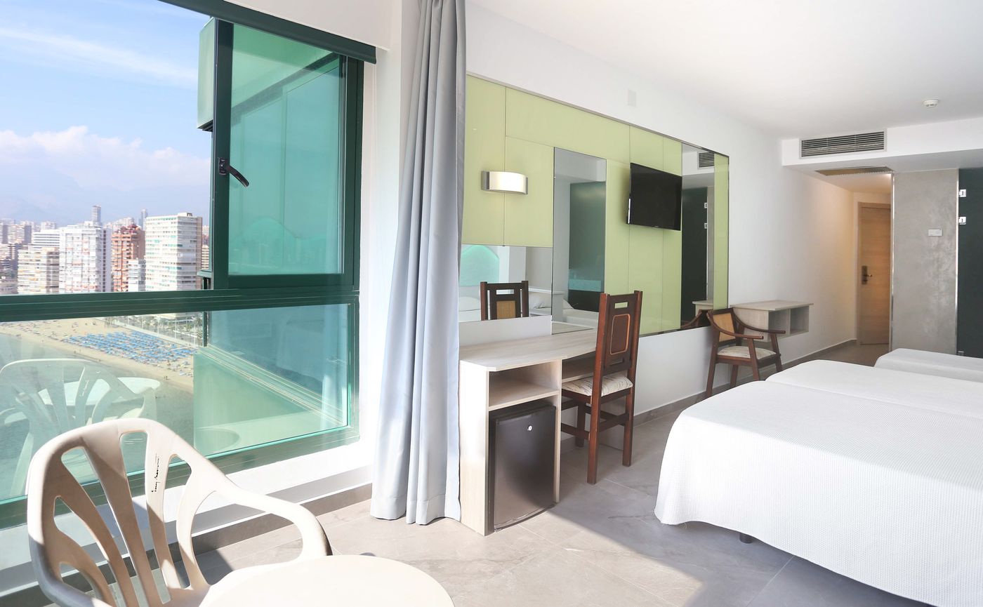 Benikaktus-Hotel-Room-5