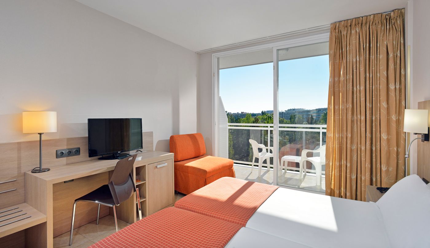 Sol-Costa-Daurada-Hotel-Room-24