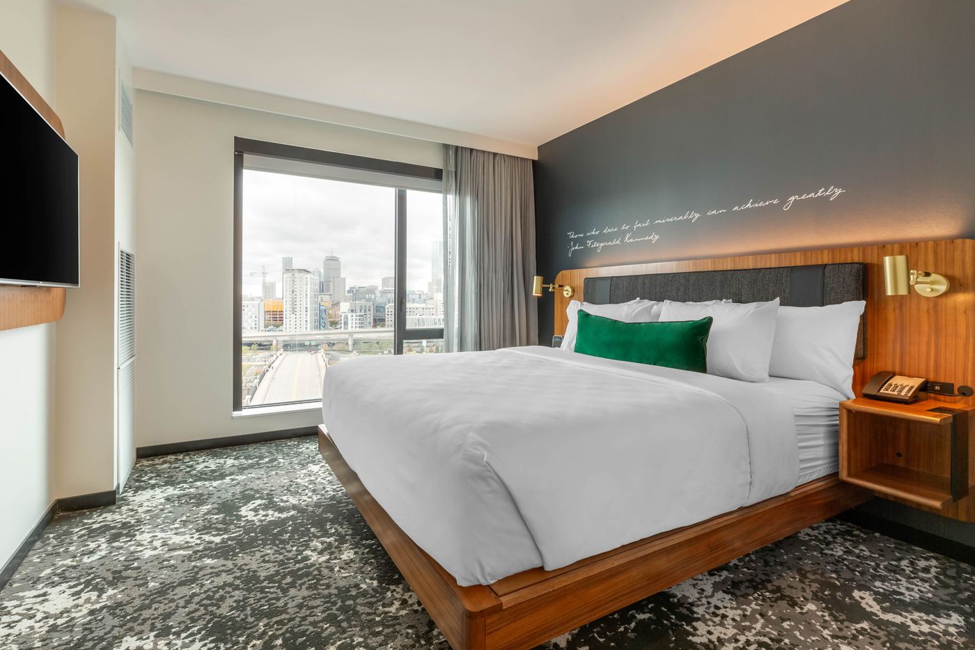 Cambria-Hotel-Boston-Downtown-South-Boston-Room-28