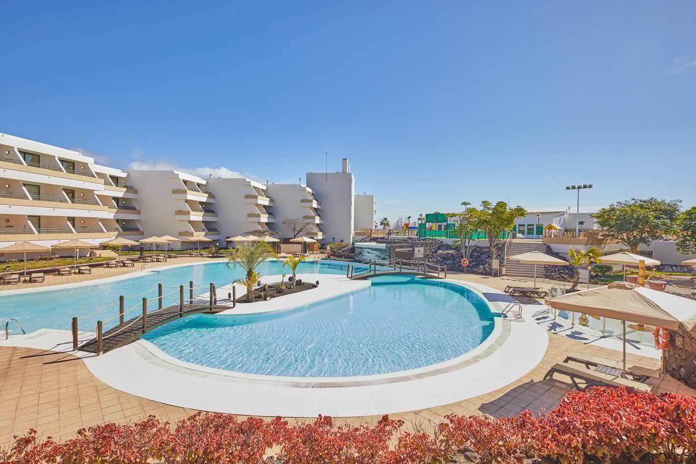 Dreams-Lanzarote-Playa-Dorada-Resort---Spa-Pool-5