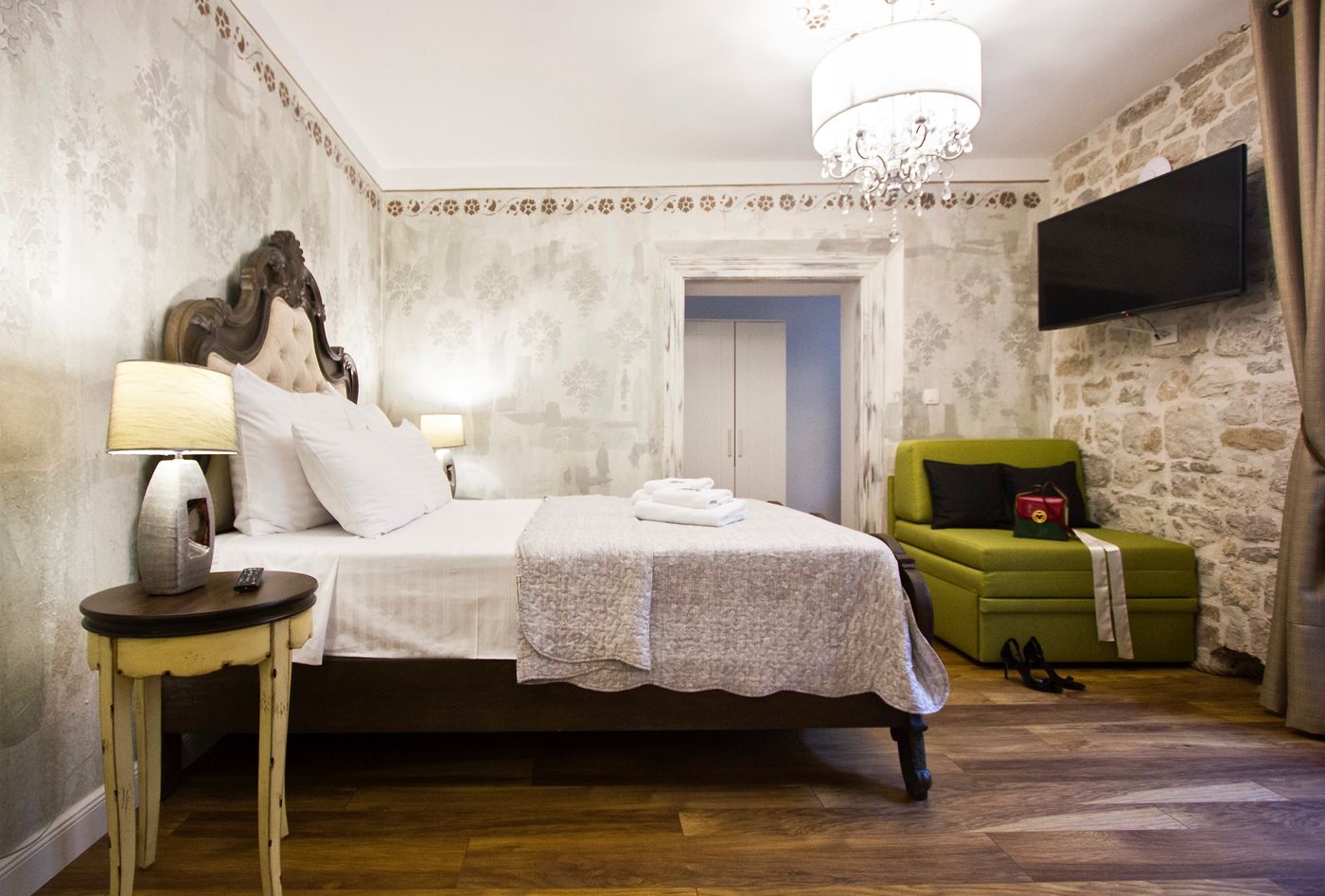 Plaza-Marchi-Old-Town---Quaint---Elegant-Hotels-Room-28