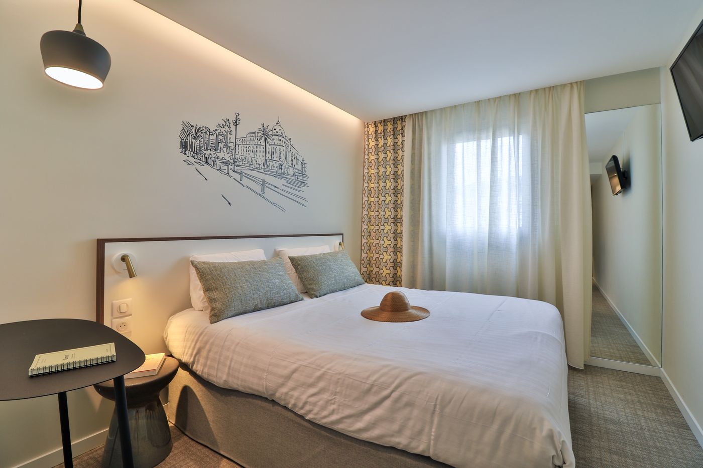 Hotel-du-Pin-Nice-Port-Room-9