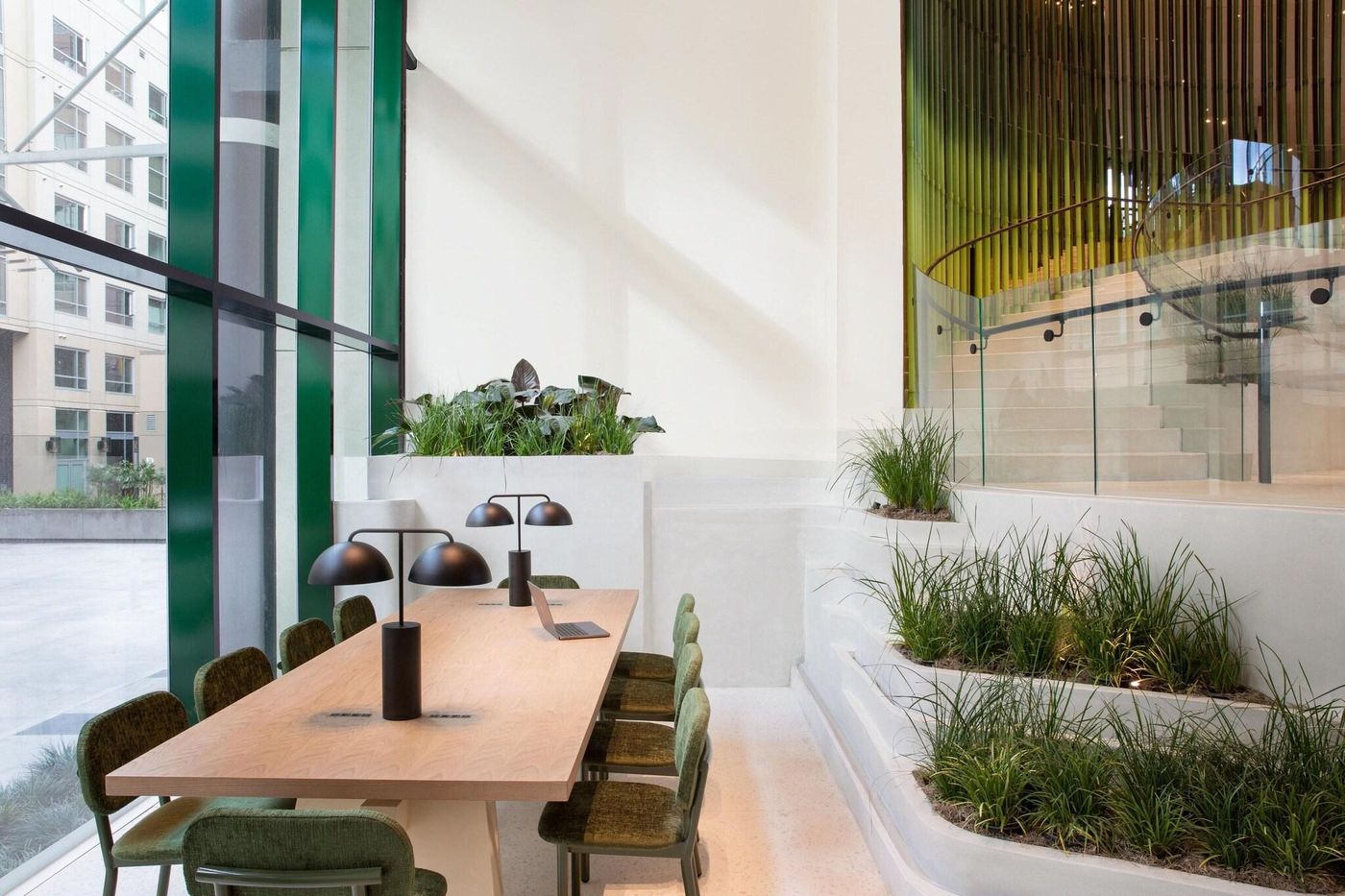 W-Hollywood-Conferences-26