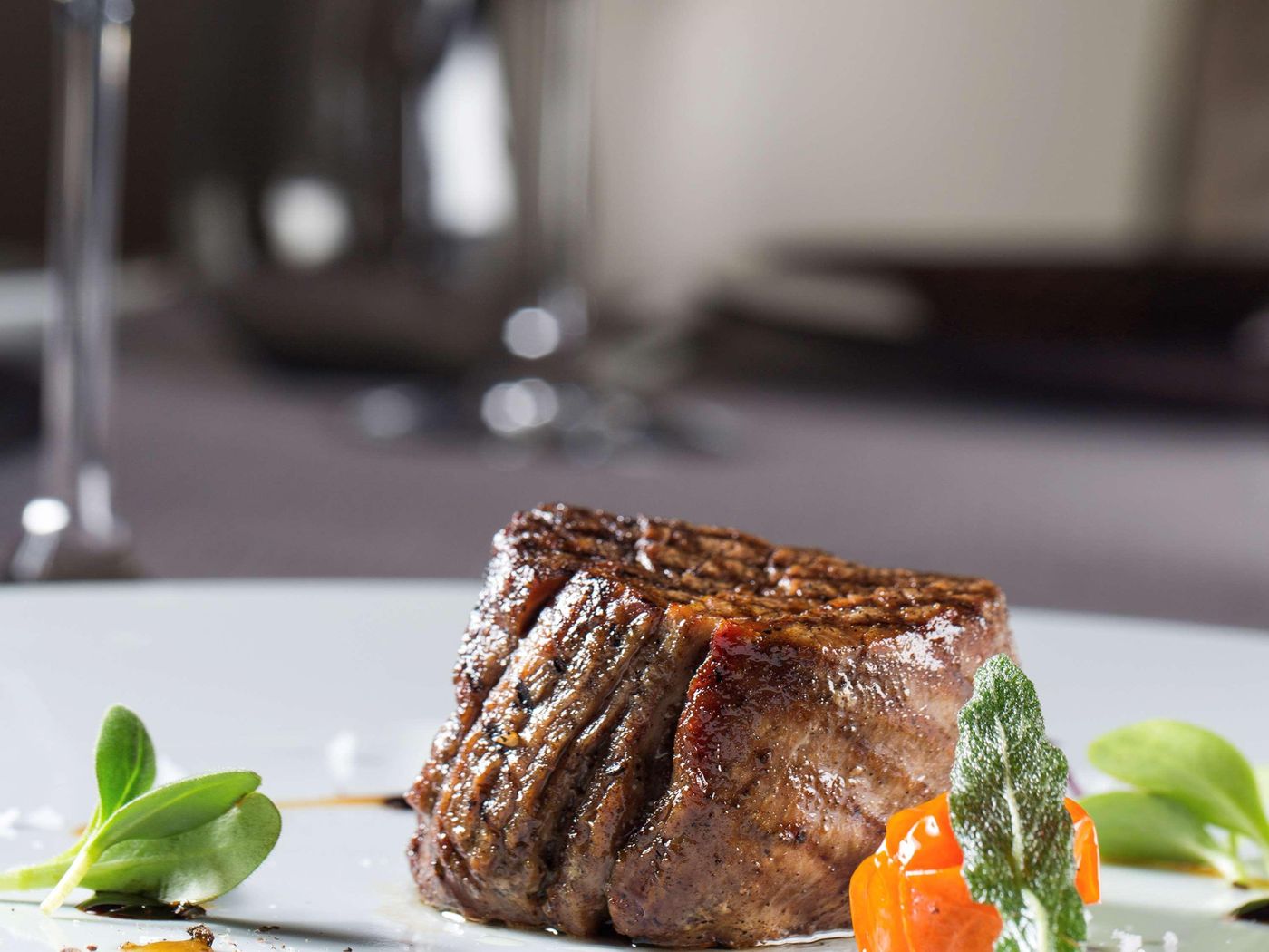 Pullman-Dubai-Jumeirah-Lakes-Towers-Restaurant-36