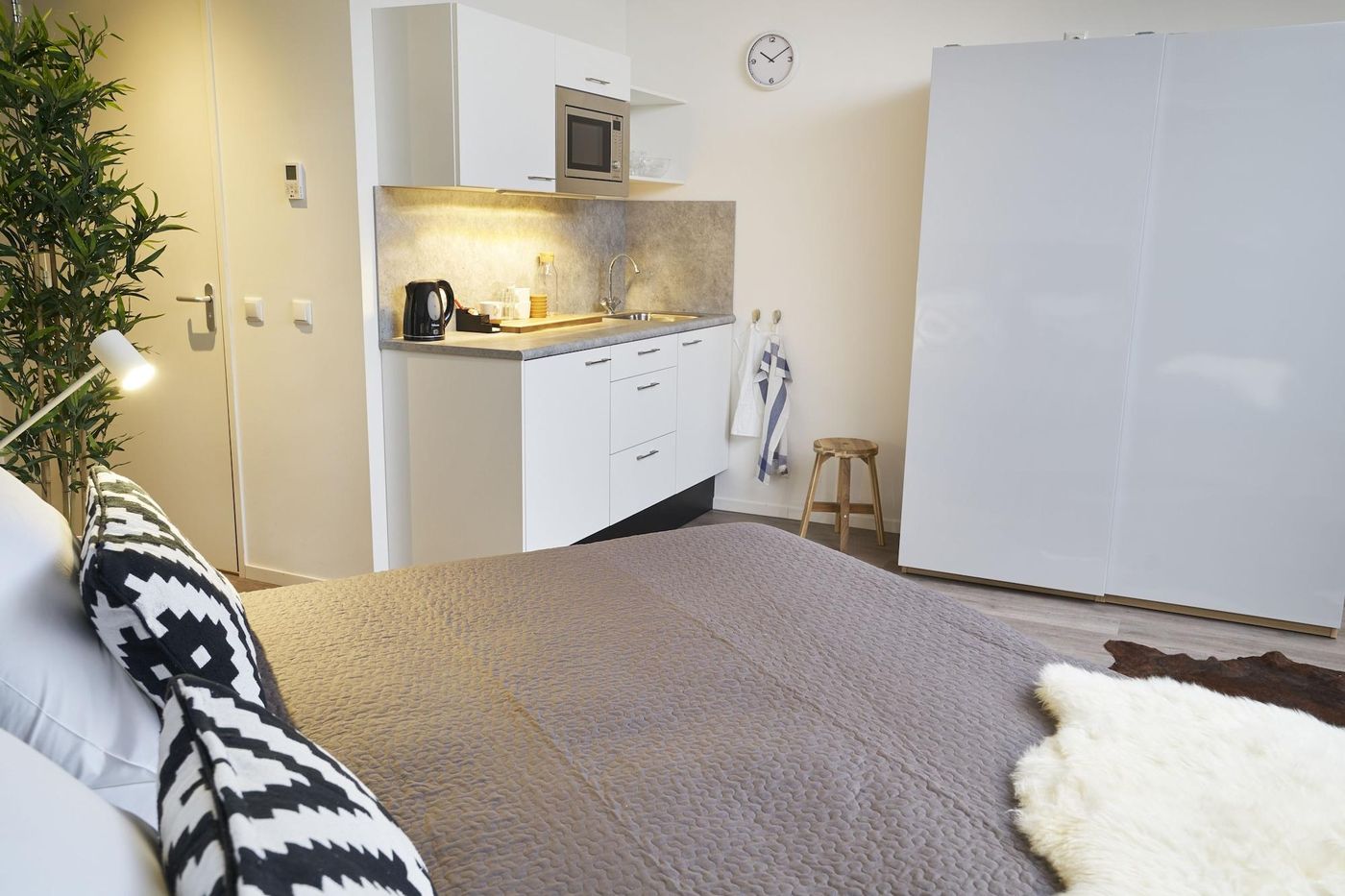 Amrath-Apart-Hotel-Schiphol-Badhoevedorp-Room-26