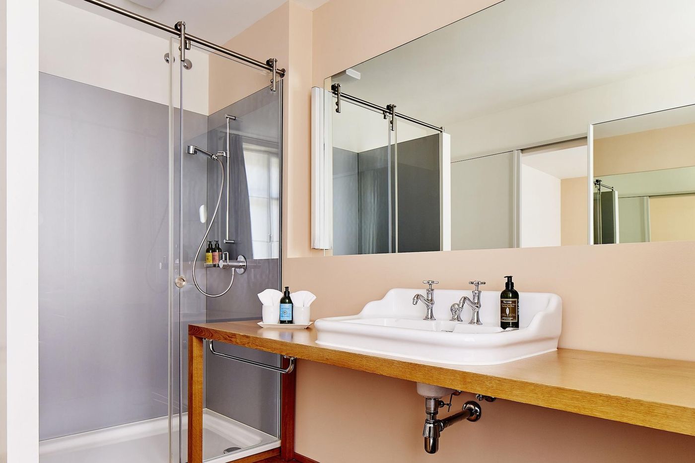 Consum Residence By Krafft Basel-Switzerland-BASEL-Room-7