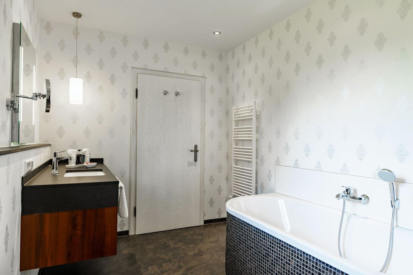 Schlosshotel Weyberhöfe - Germany - SAILAUF  - Room - 9