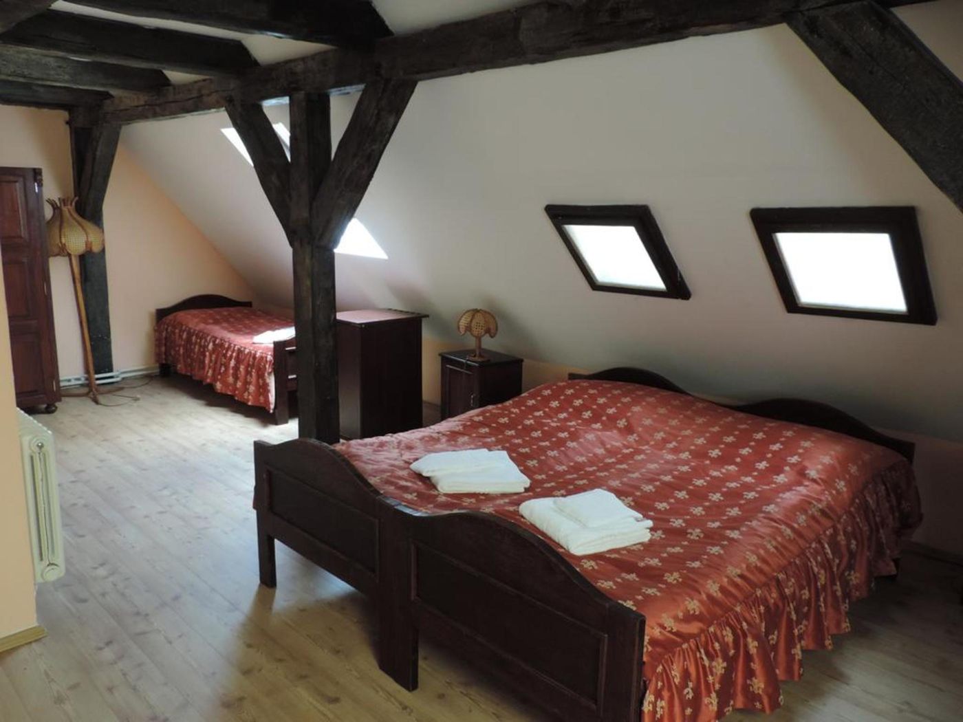 King-George-Hotel-Room-16