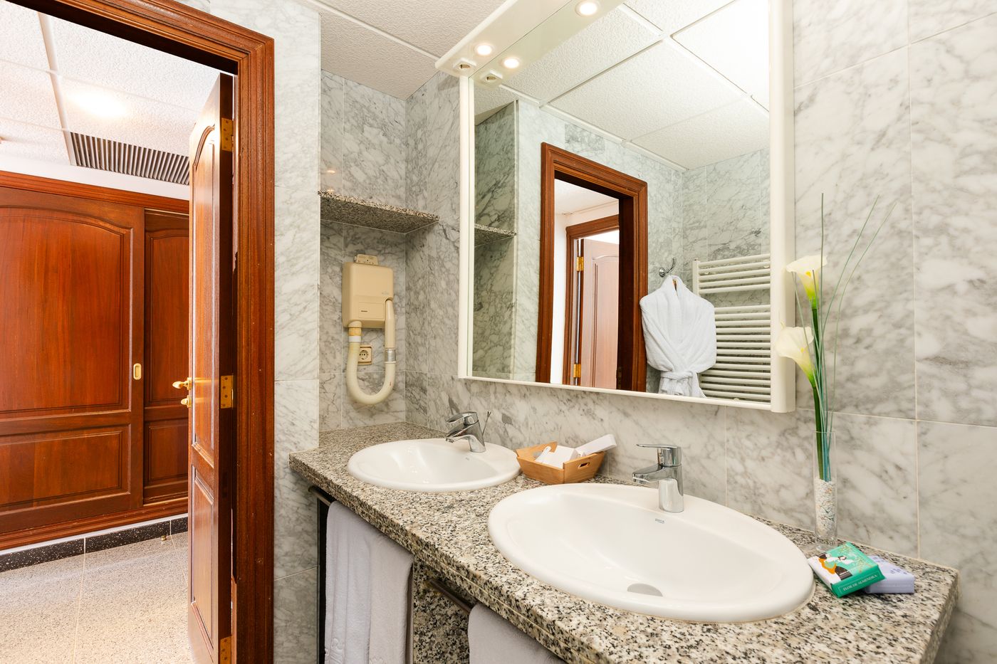 Suitehotel-S-Argamassa-Palace-Room-26