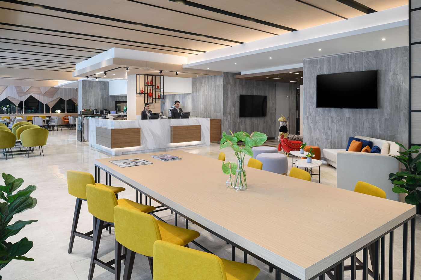 Parkroyal-Suites-Bangkok-Lobby-13