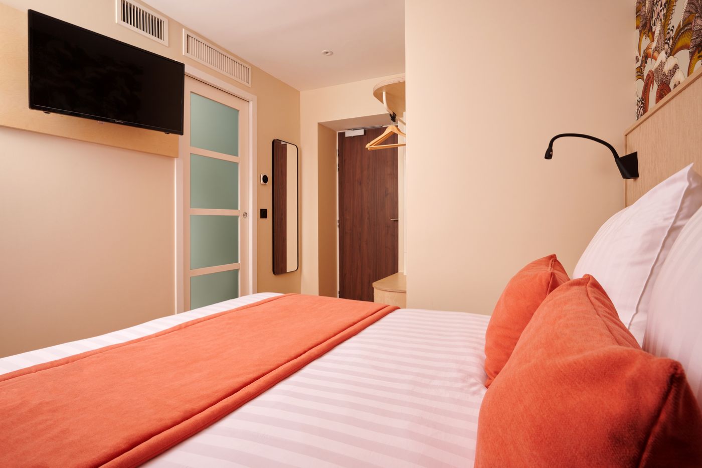 VLH-Paris-Montparnasse-Eiffel-Room-18