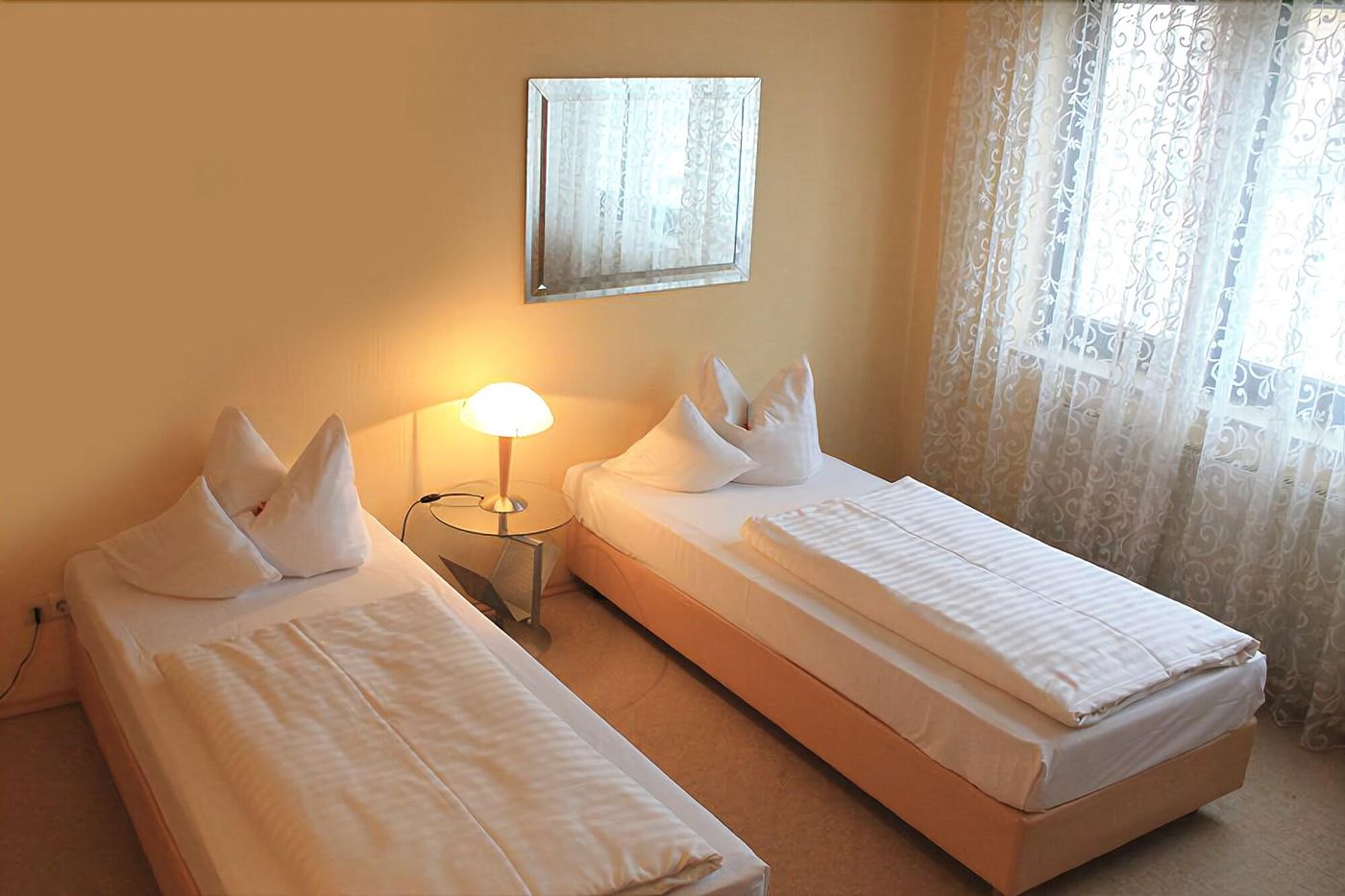 Hotel Birkeneck - Germany - HEUSENSTAMM - Room - 6
