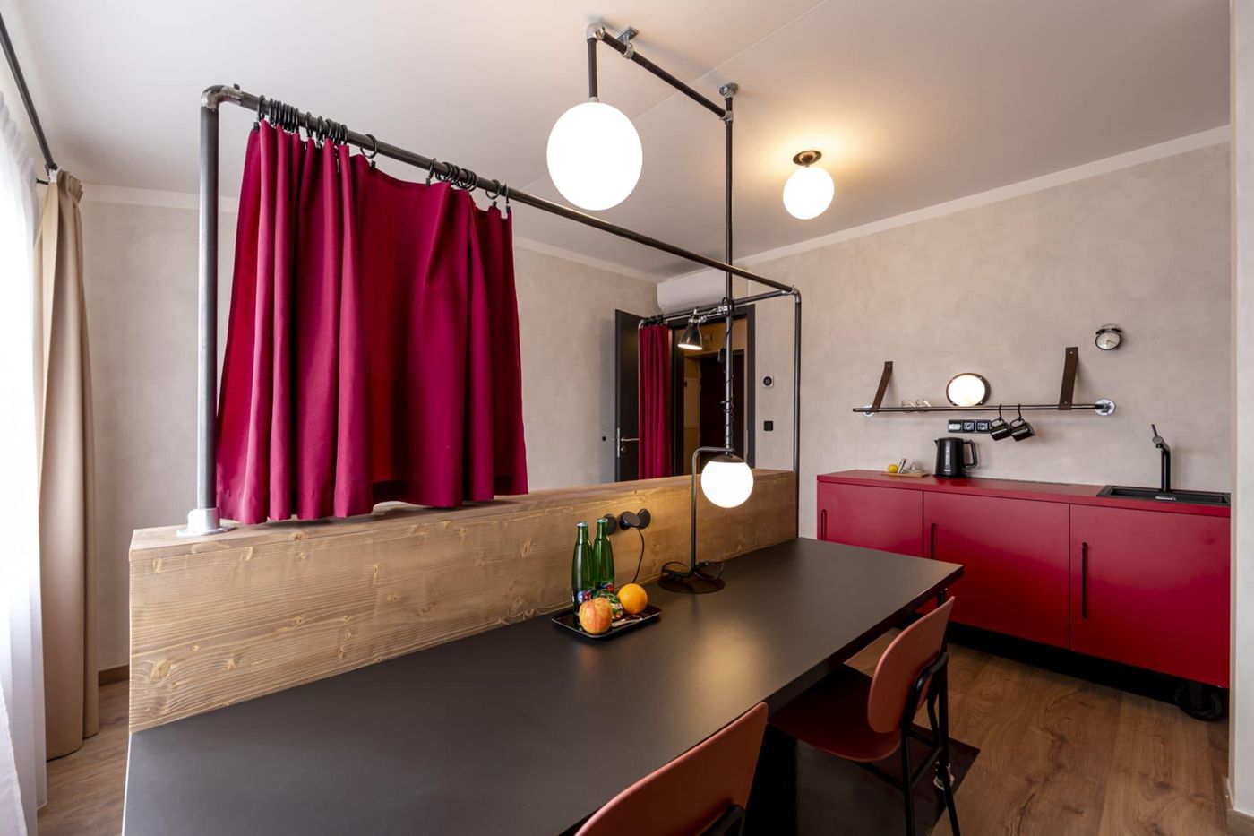 Miss-Sophie-s-Downtown-Room-26