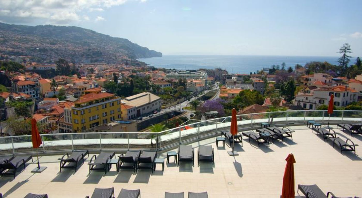 Fourviews Baia Hotel