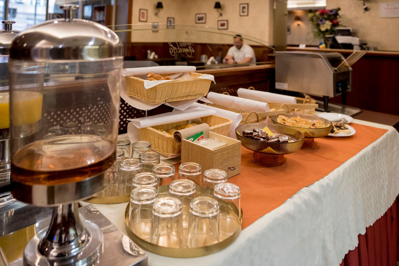 Gold-Hotel-Budapest-Restaurant-34