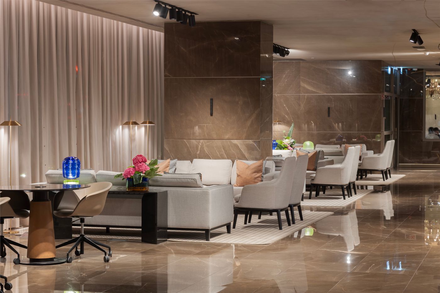 Epic-SANA-Marques-Lobby-21