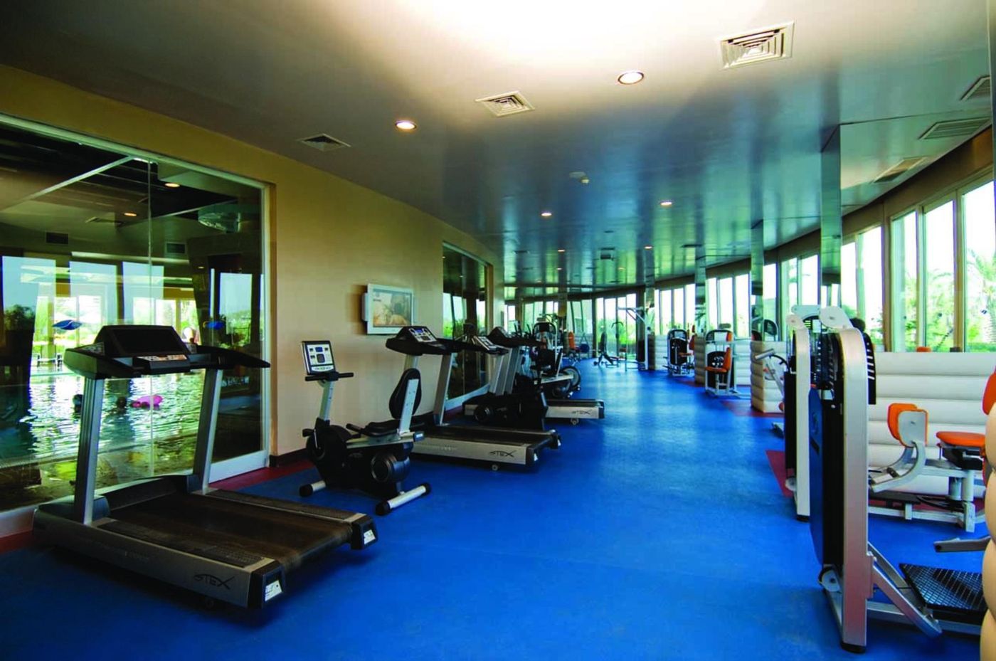 Long-Beach-Resort-Hotel---Spa-Deluxe-Sports-and-Entertainment-60