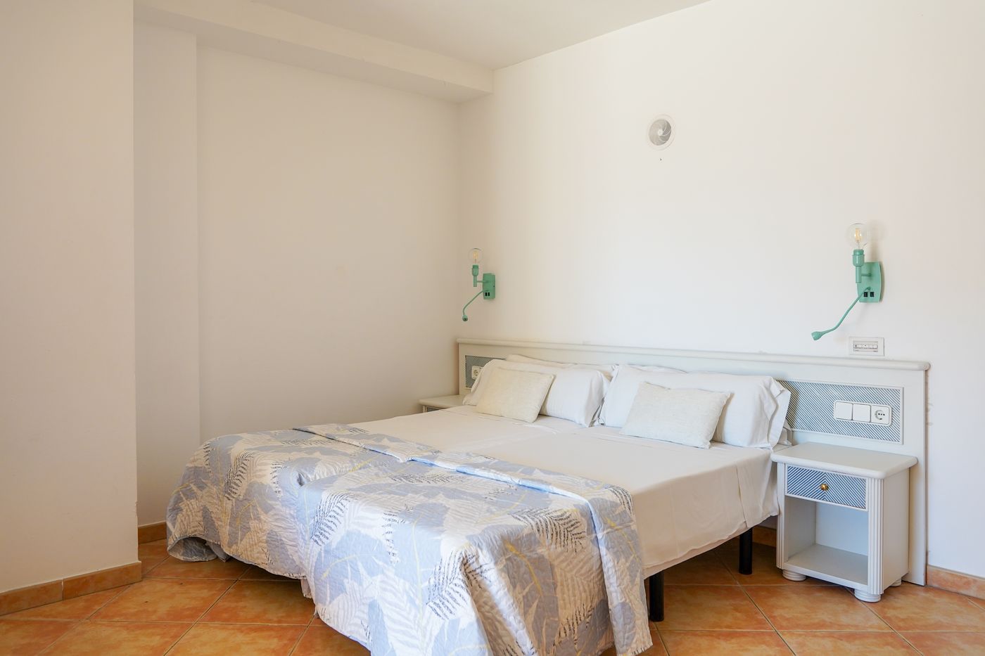 Rosamar-Aparthotel-All-Inclusive-Room-26