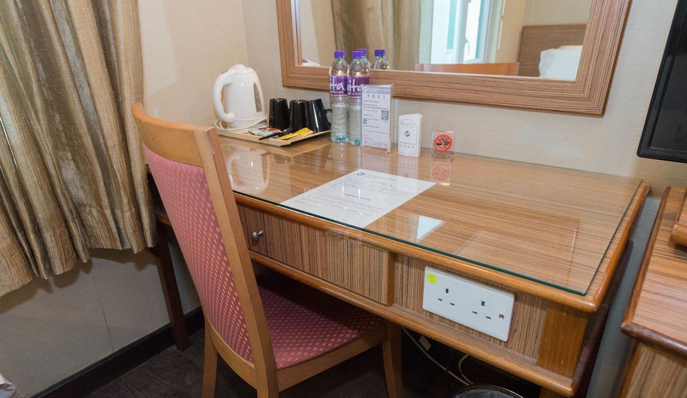 The-Imperial-Hong-Kong-Room-25