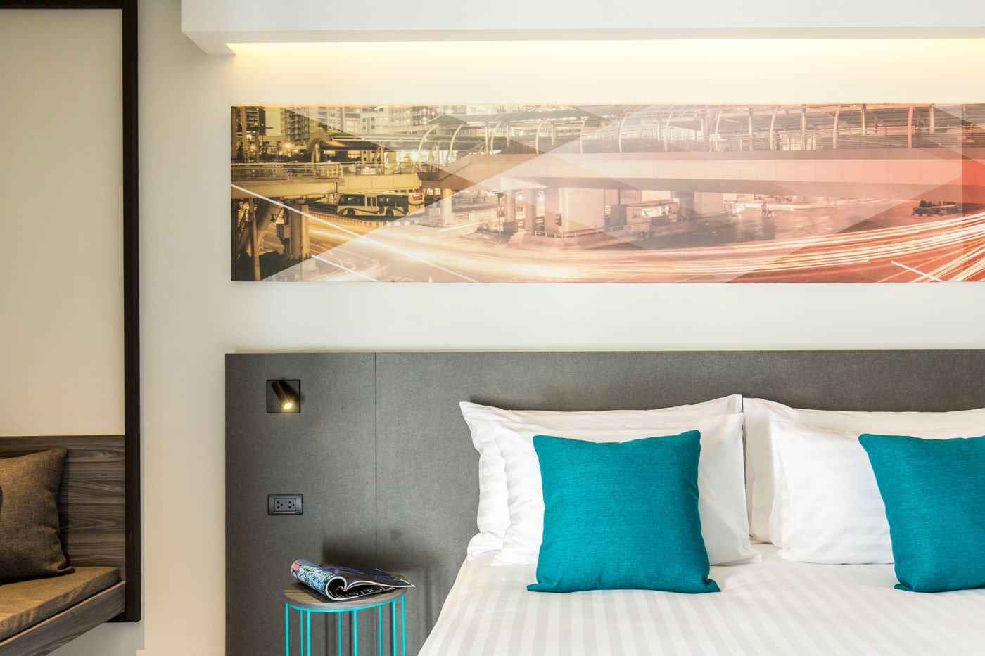 Cross-Vibe-Bangkok-Sukhumvit-Room-51