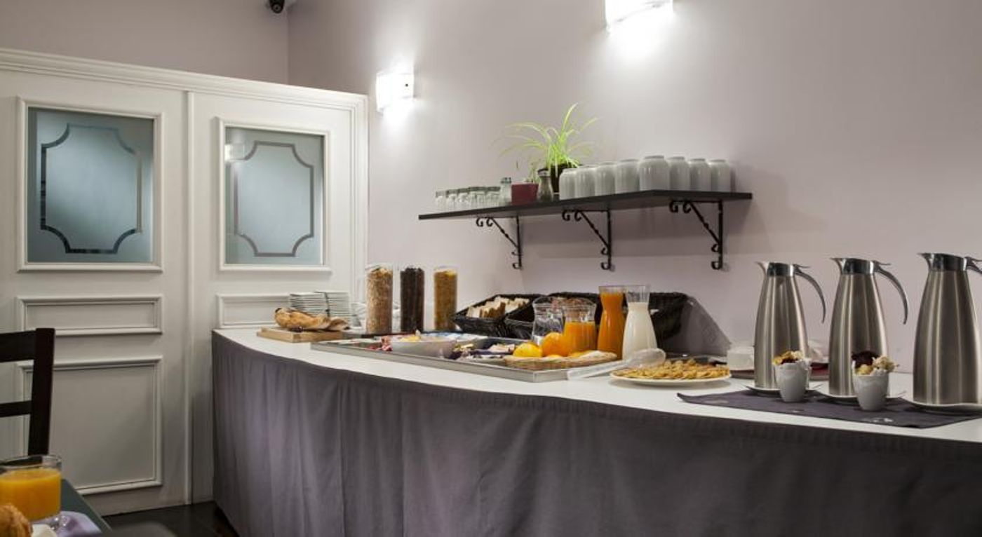 Timhotel-Tour-Eiffel-Restaurant-12