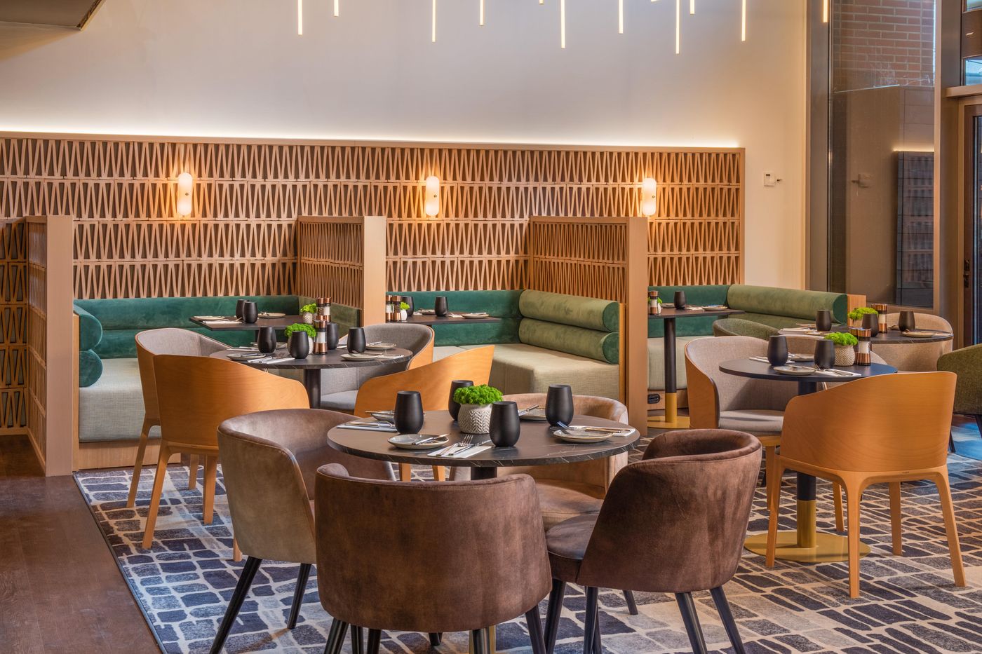 Crowne-Plaza-Budapest-Restaurant-19