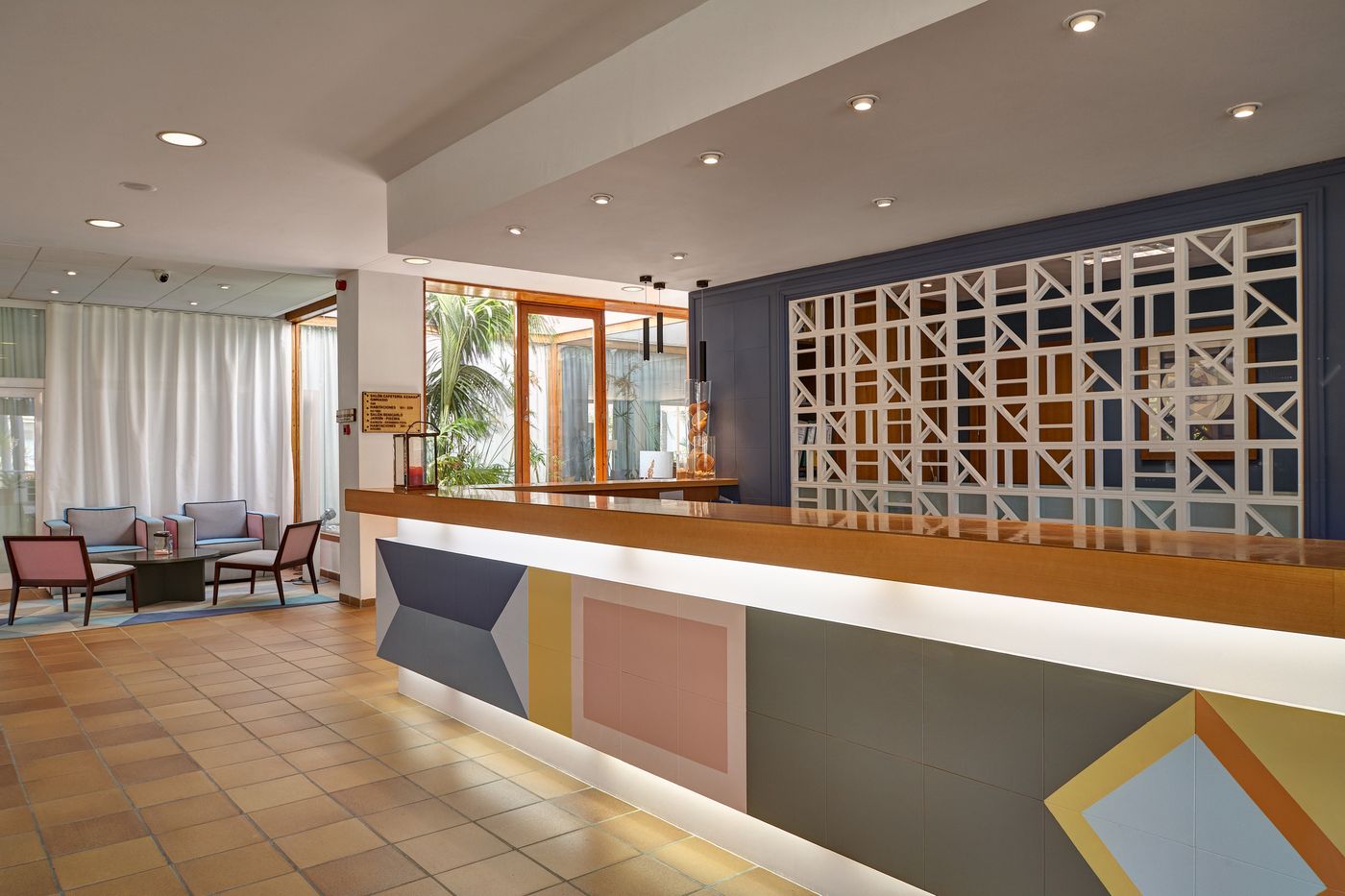 Parador-de-Benicarlo-Lobby-59