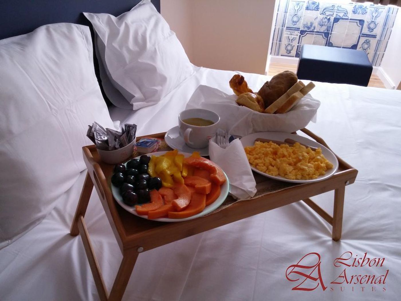 Lisbon-Arsenal-Suites-Room-3