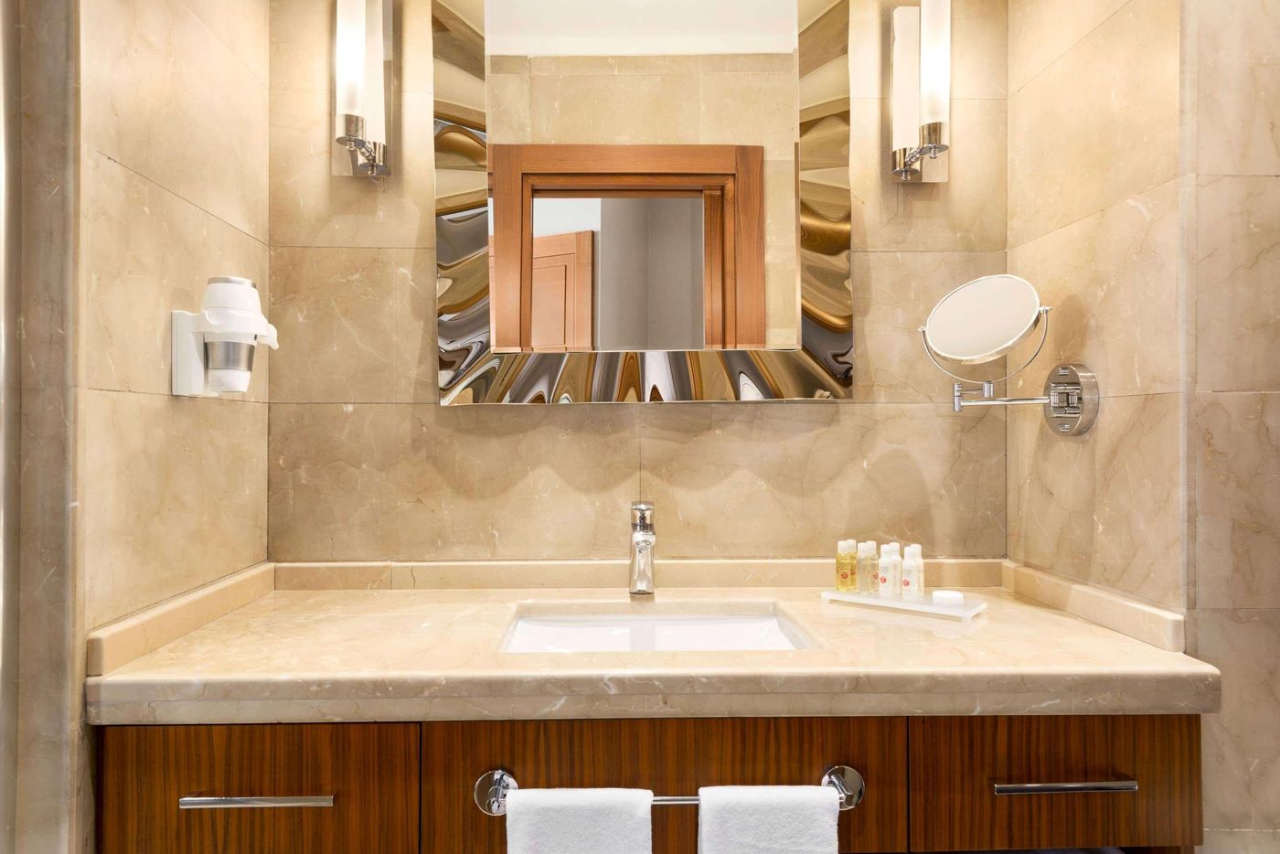 Days Hotel by Wyndham Istanbul Maltepe-Turkey-Maltepe-Room-9