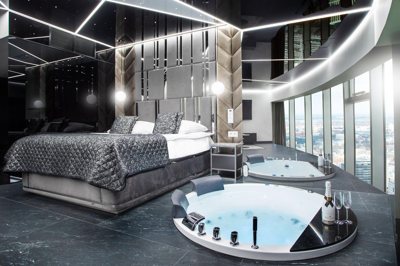 Apartamenty Sky Tower-Poland-WROCLAW-Lobby-5