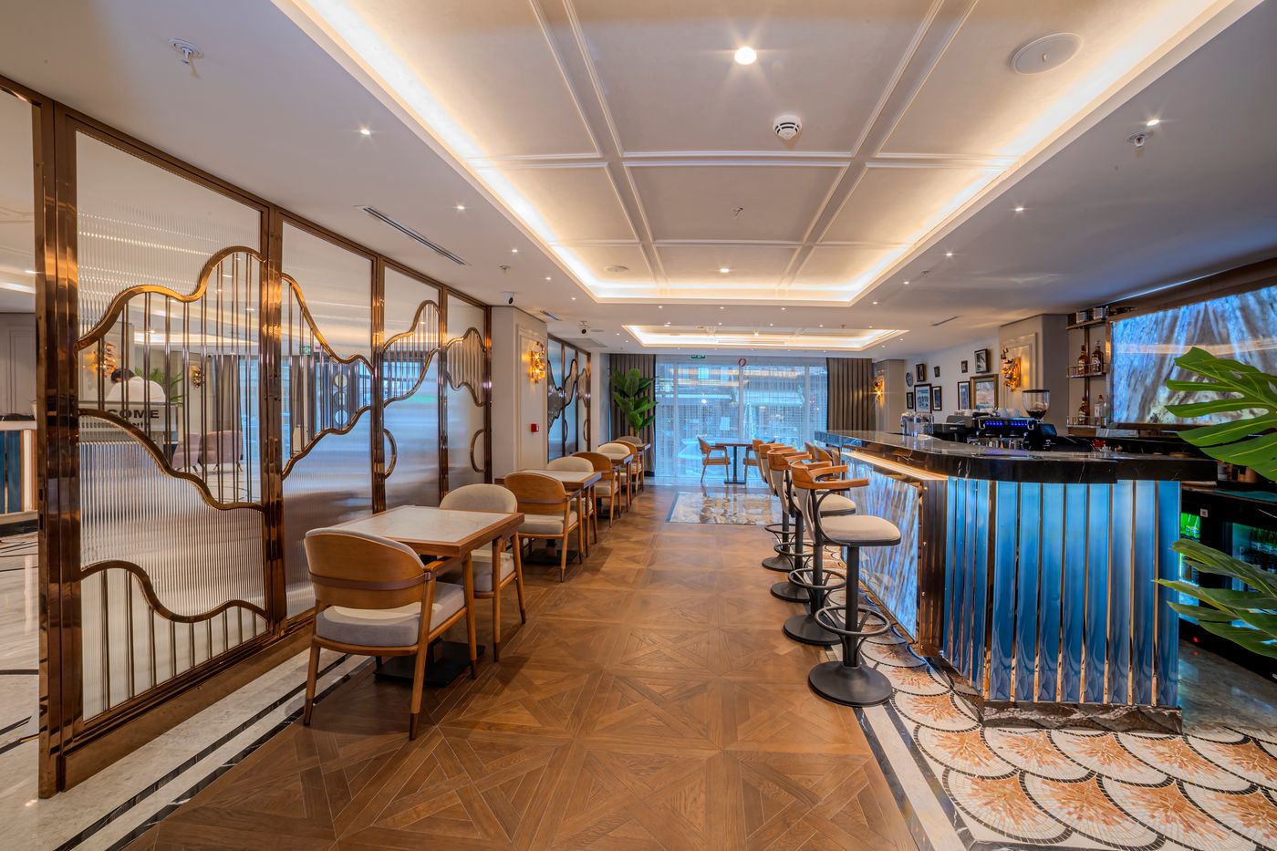 Grand-Hilarium-Hotel-Lobby-12