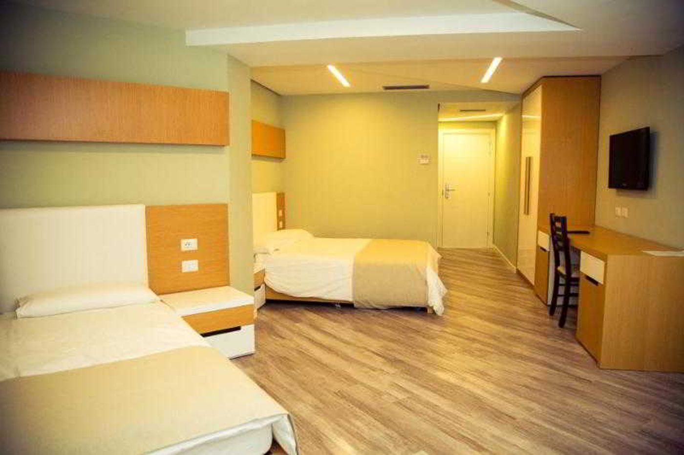 Bologna-Albania-ALBANIA/-Room-8