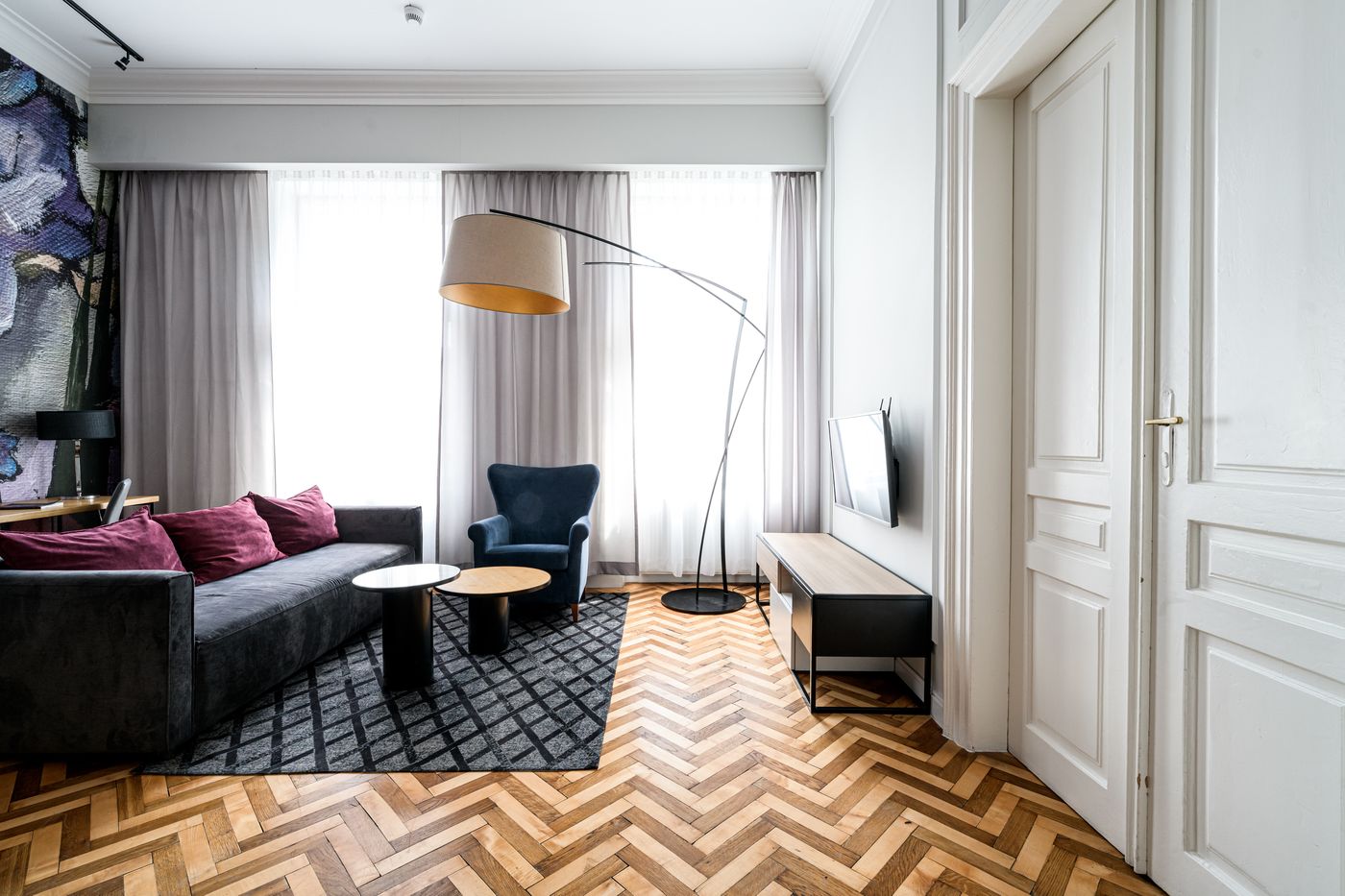 Arts-Apartments-Room-14