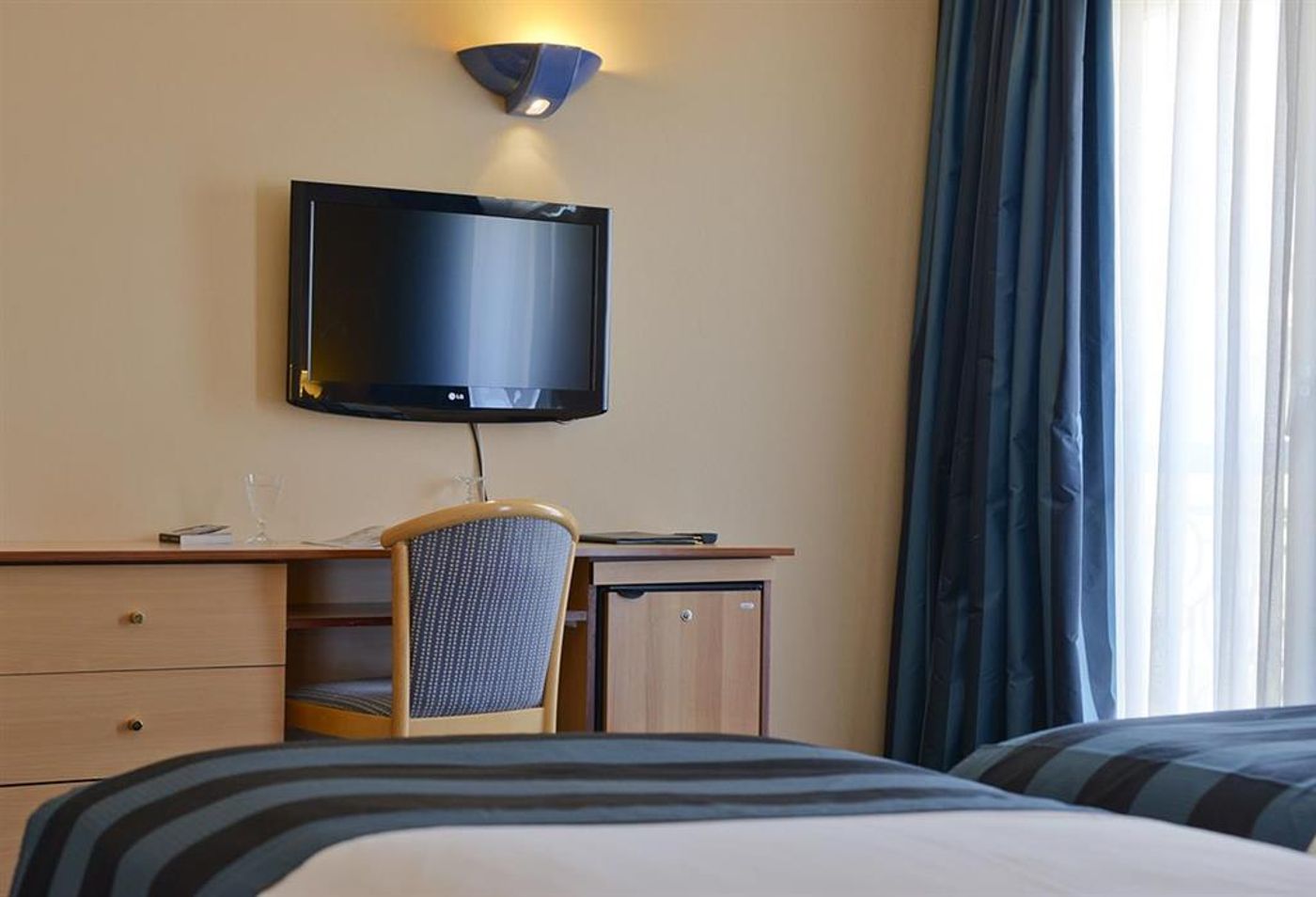 Best-Western-Hotel-Univers-Room-12