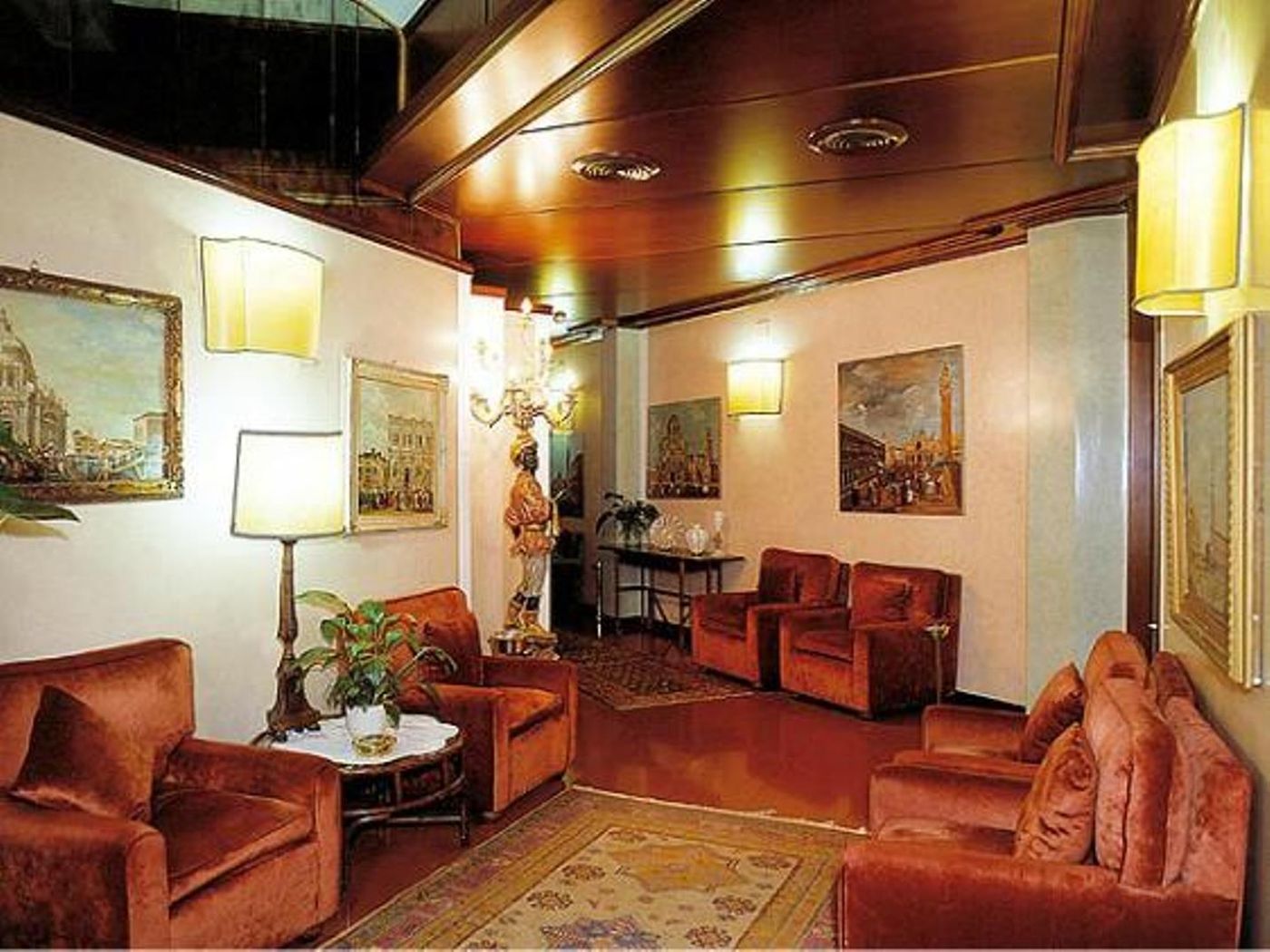 Le-Boulevard-Hotel-General-view-8