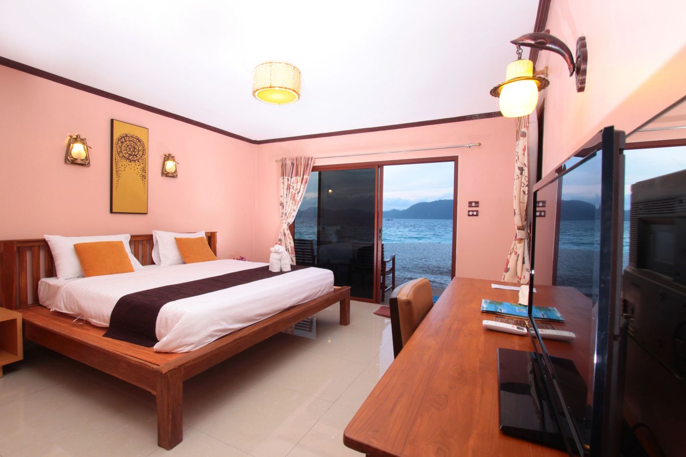 Coral-Island-Resort-Room-32