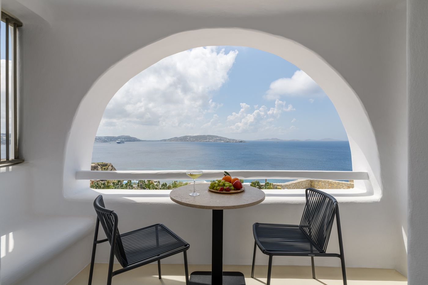 Rocabella-Mykonos-Art-Room-75
