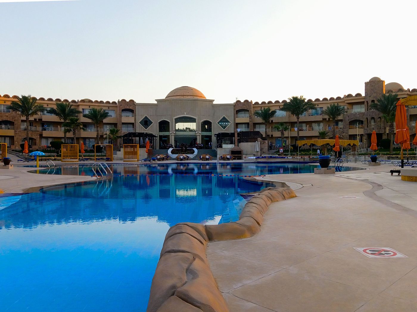 Utopia-Beach-Club-Pool-2