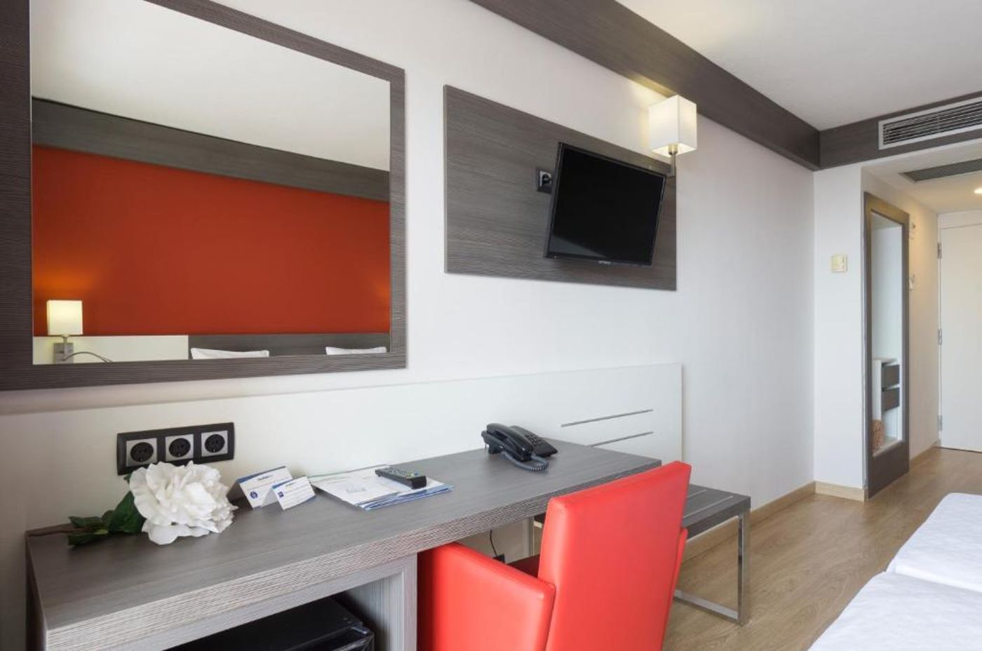 Medplaya-Santa-Monica-Room-18