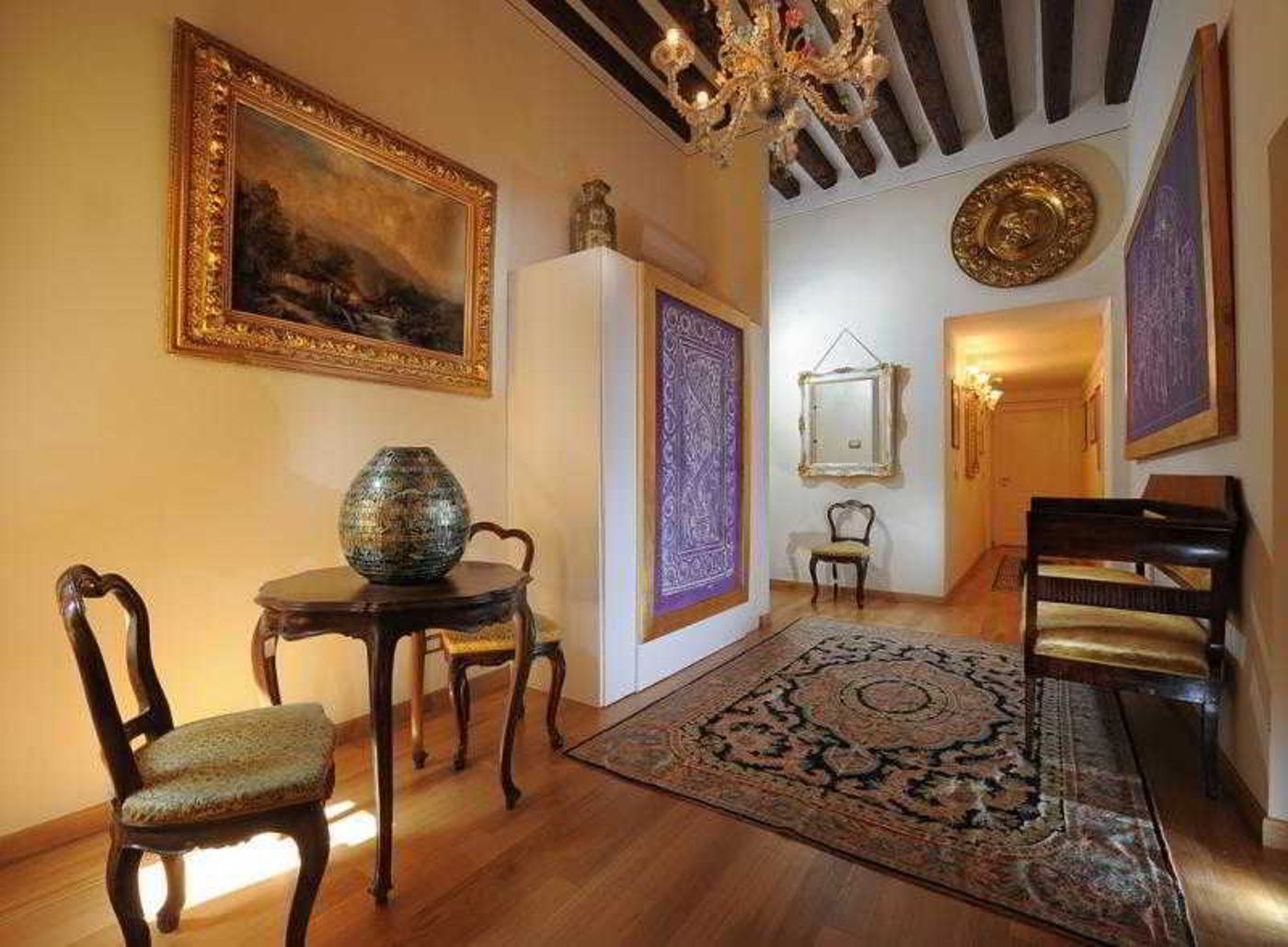 Ca--dell-Arte-Lobby-11