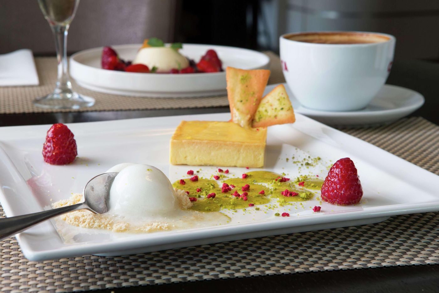 Hilton-Garden-Inn-Dublin-City-Centre-Restaurant-30