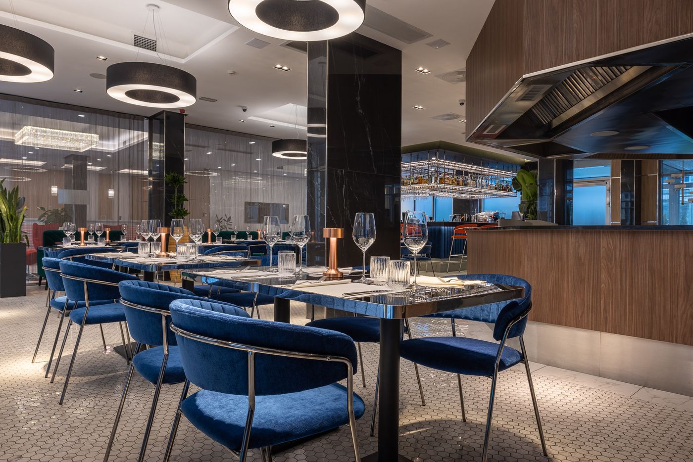 Silver-Crown-Hotel---Residence--Palace-Quarter-Restaurant-54