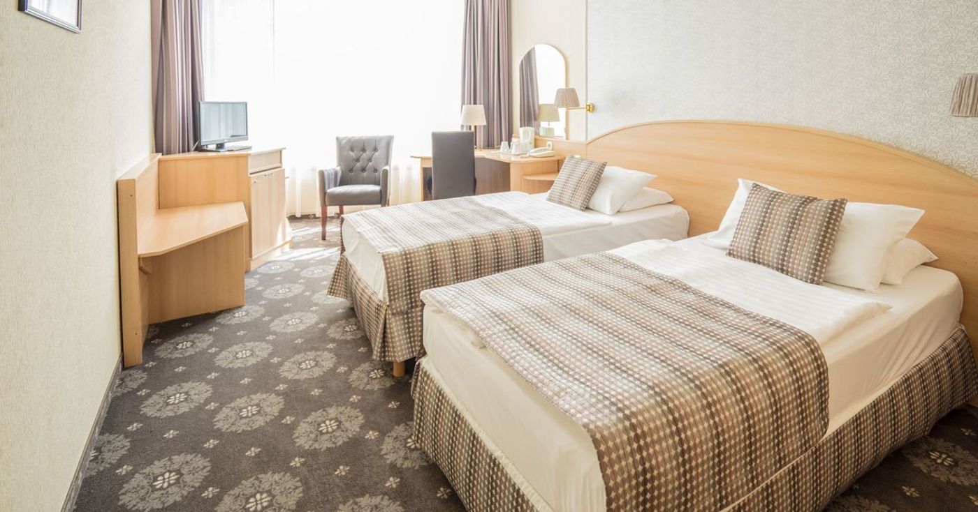 Hotel-Orion-Varkert-Room-18