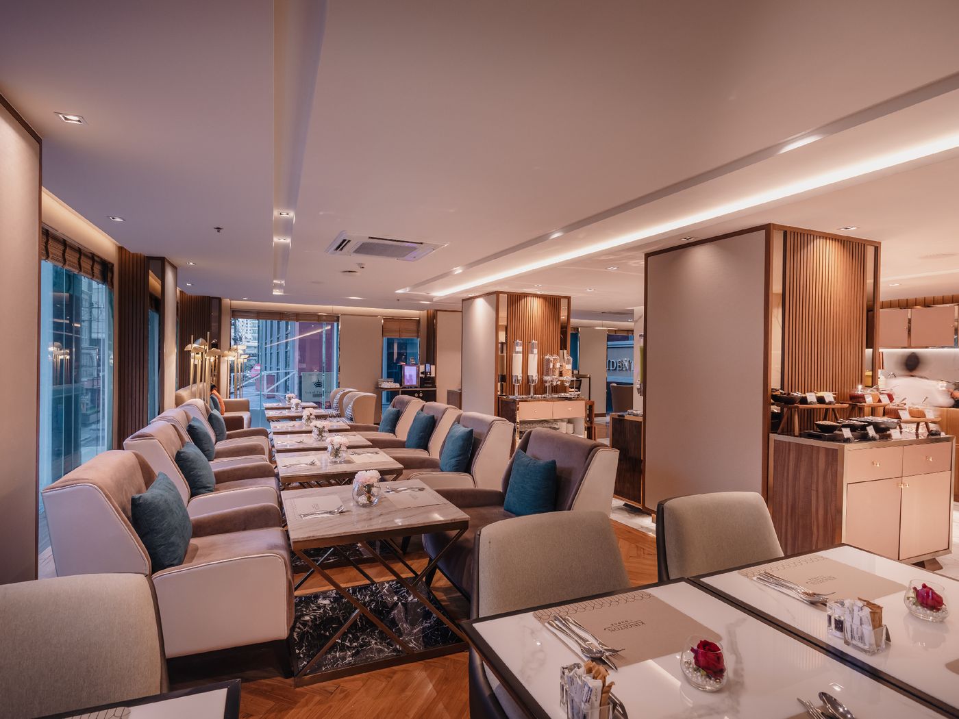 Aira-Hotel-Bangkok-Restaurant-17