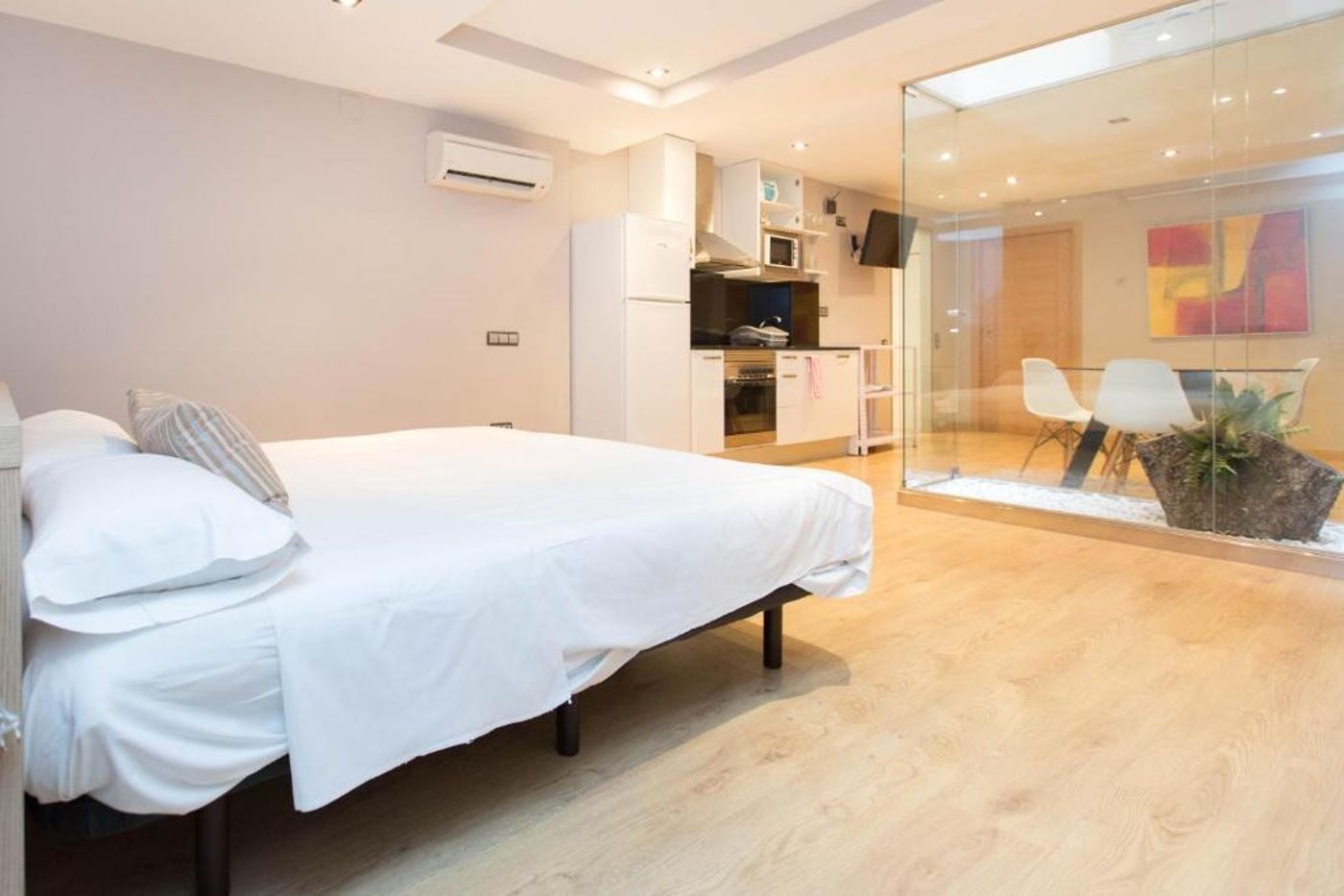 AinB Sagrada Familia Apartments-Spain-BARCELONA-Room-9